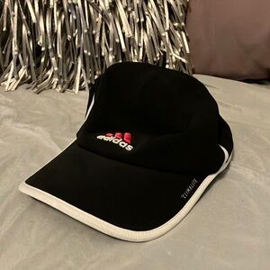 Adidas hat velcro back